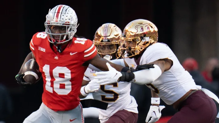 西部最新排名,第一基本定了,湖火搅一起,三队输球勇士机会来了.